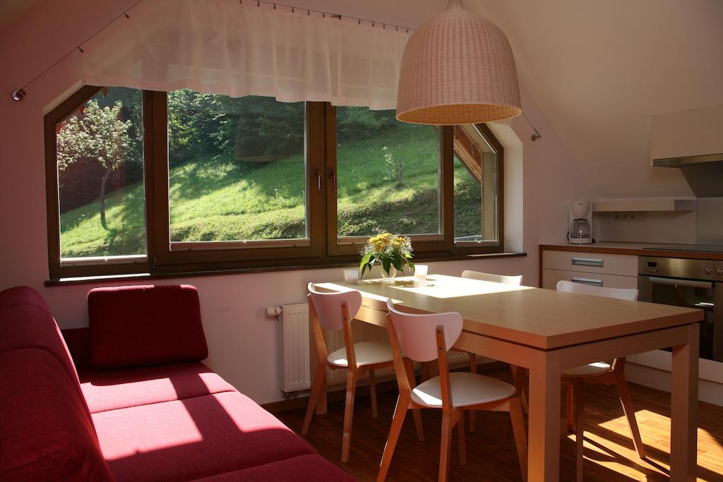 Apartments Cvetje V Jeseni Škofja Loka Habitación foto