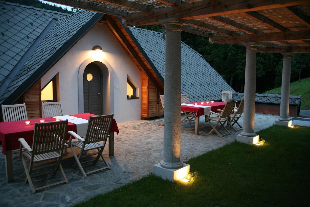 Apartments Cvetje V Jeseni Škofja Loka Exterior foto
